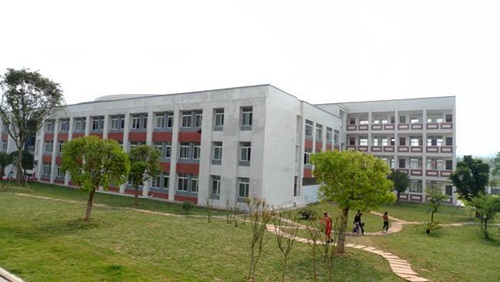 重庆市九龙坡卫校2023年卫校学费一年多少钱